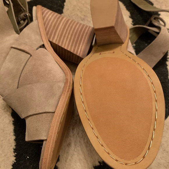 Sandals - Picture 3 of 6